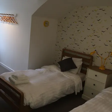 Hotel Arms 3*